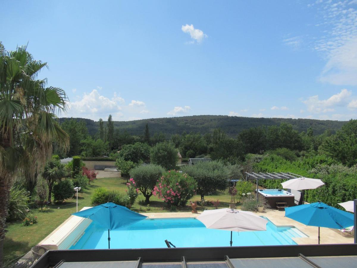 Villa Le Cabanon Des Hirondelles Villecroze Esterno foto