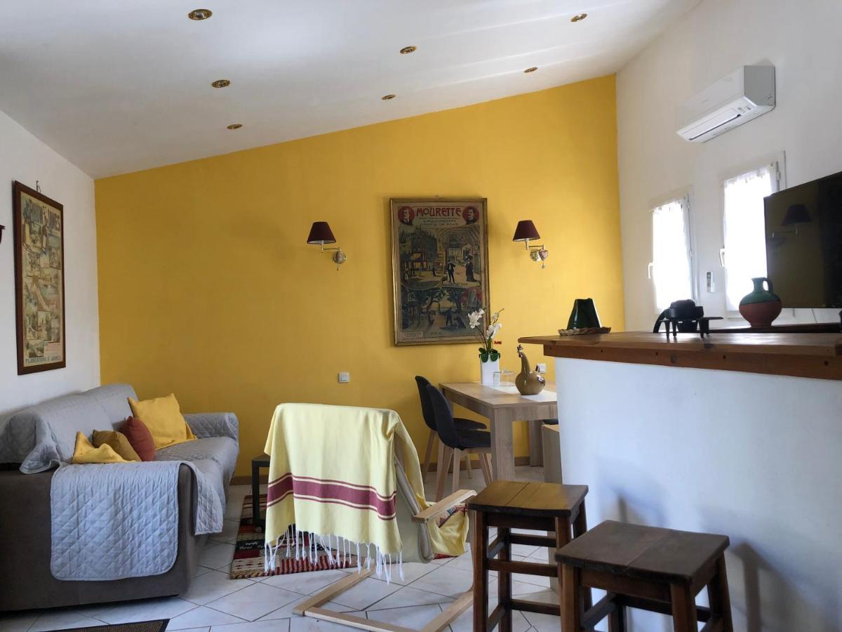 Villa Le Cabanon Des Hirondelles Villecroze Esterno foto