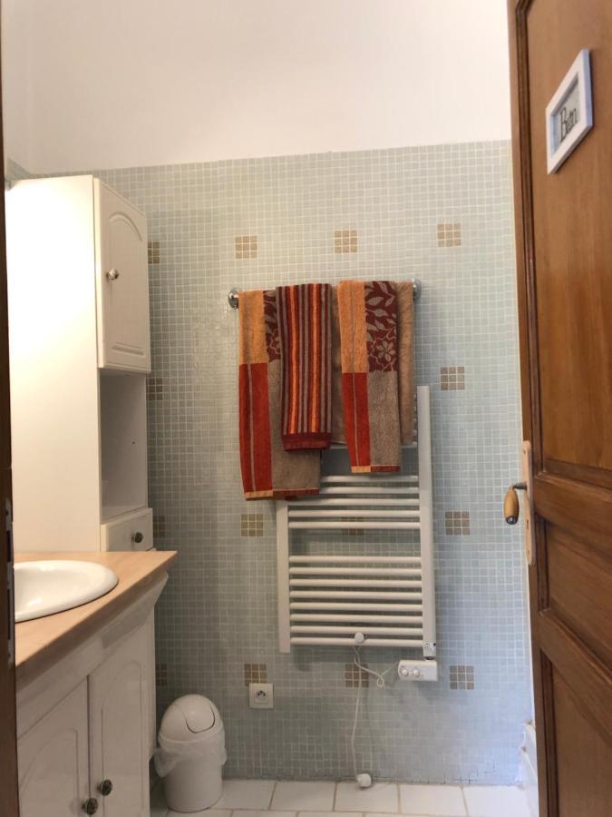 Villa Le Cabanon Des Hirondelles Villecroze Esterno foto