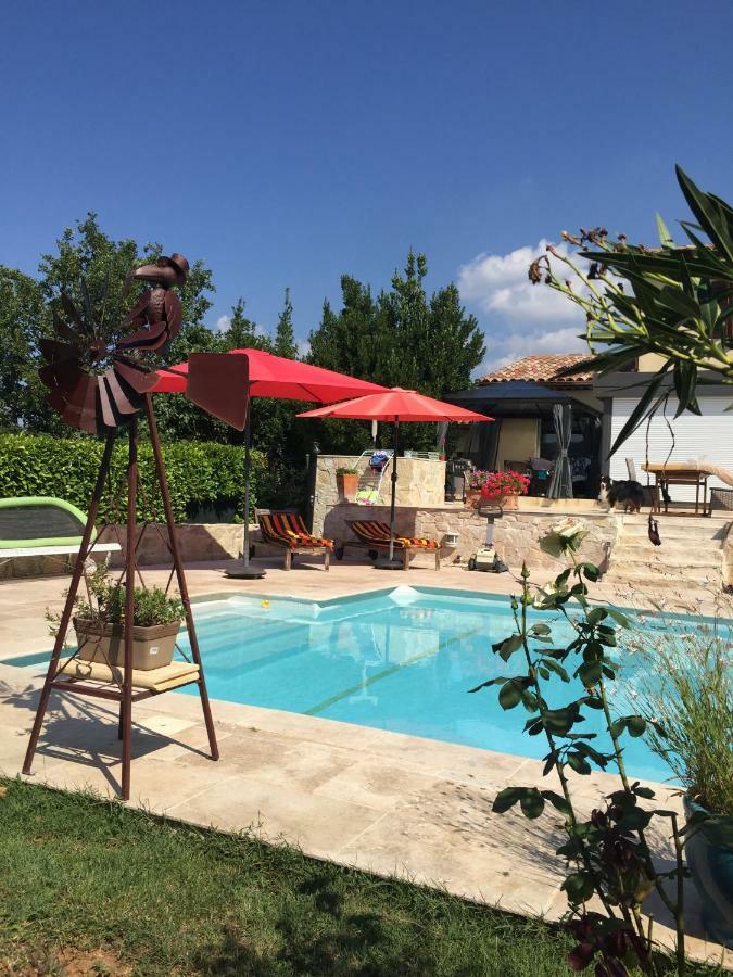 Villa Le Cabanon Des Hirondelles Villecroze Esterno foto